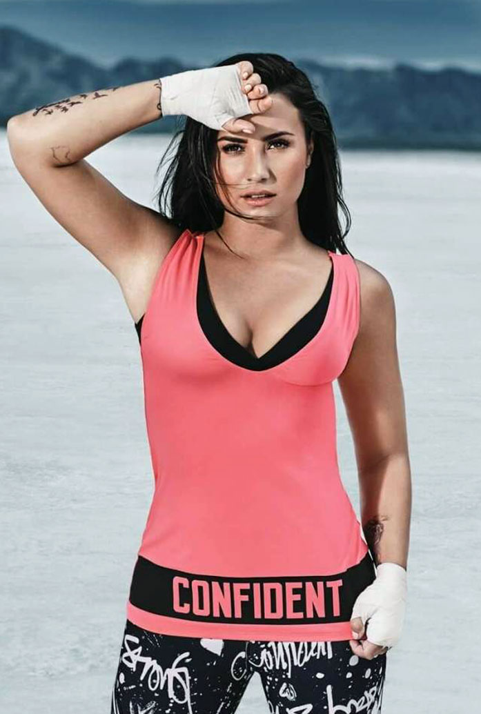 Demi Lovato nude sexy topless hot cleavage boobs65