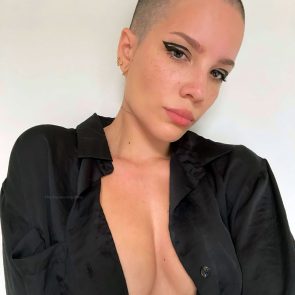 Halsey nude tits leaked ass shaved bald porn topless hot ScandalPost 2