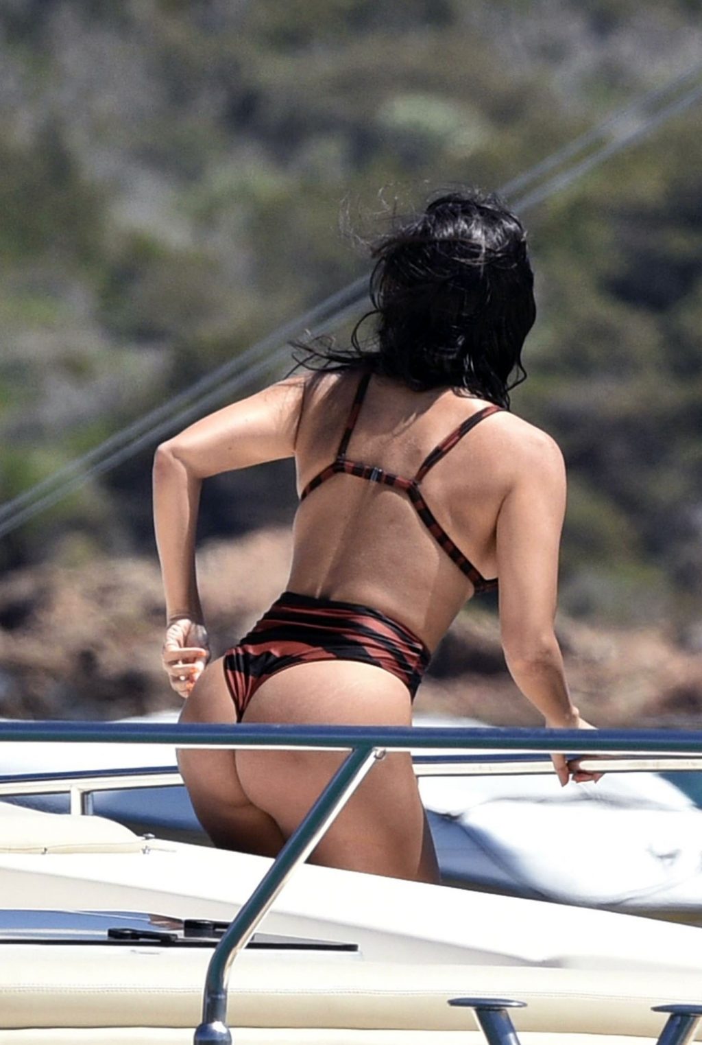 Kourtney Kardashian nude sexy ass bikini topless boobs nipples19 3