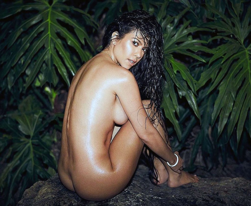 Kourtney Kardashian nude sexy ass bikini topless boobs nipples5 5