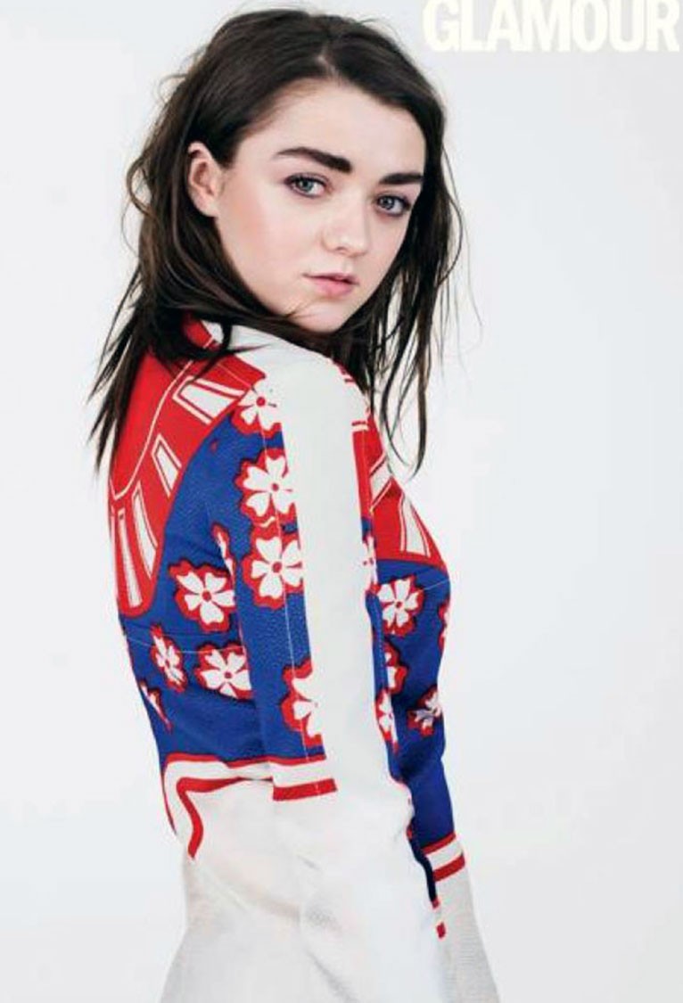 Maisie Williams nude sexy feet nipples pussy naked35