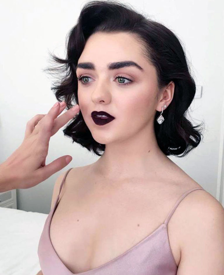 Maisie Williams nude sexy feet nipples pussy naked41