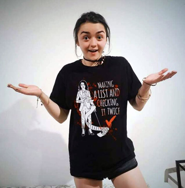 Maisie Williams nude sexy feet nipples pussy naked44