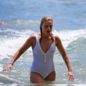 Margot Robbie Topless Sexy Bikini 34