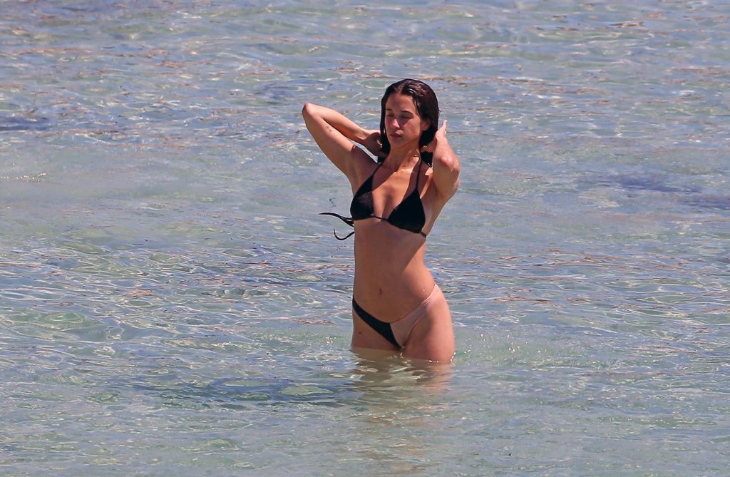 Maria Pedraza nude bikini sexy topless butt boobs68