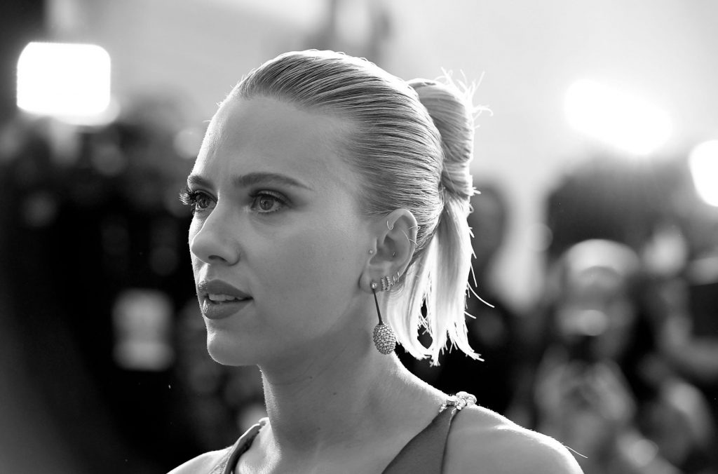 Scarlett Johansson nude bikini cleavage hot sexy5 1