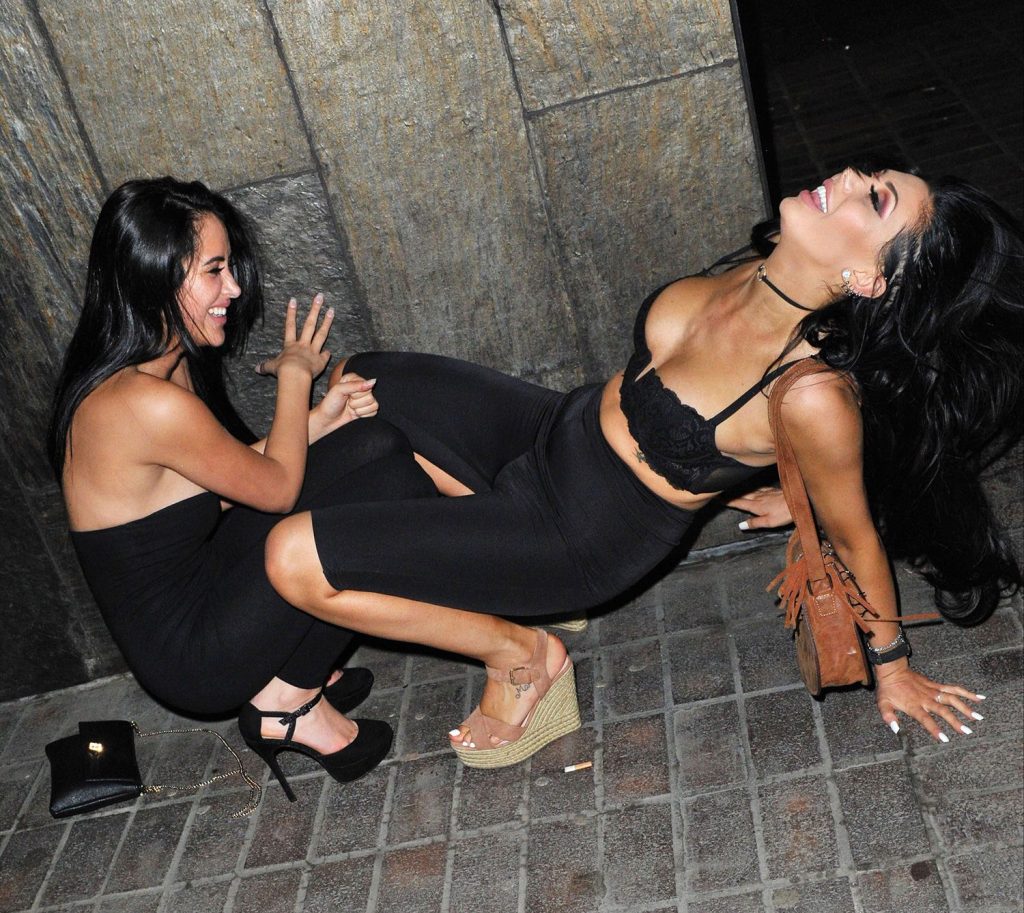 Marnie Simpson and Her Obnoxious Friends Show Off Their Titties (PURE CRINGE) gallery, pic 13