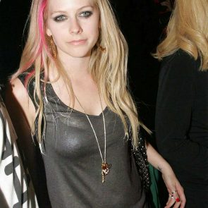 Avril Lavigne nude hot bikini sexy ScandalPost 36