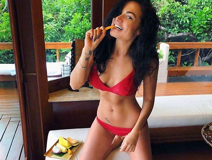 Christina Ochoa nude sexy0bikini topless hot cleavage Scandal Post17