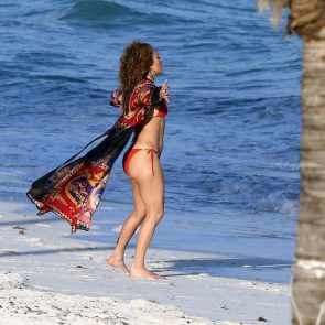 Jennifer Lopez nude bikini sexy hot sextape leaked private topless feet hot sexy ScandalPost 42