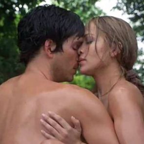 Jennifer Lopez nude and wet