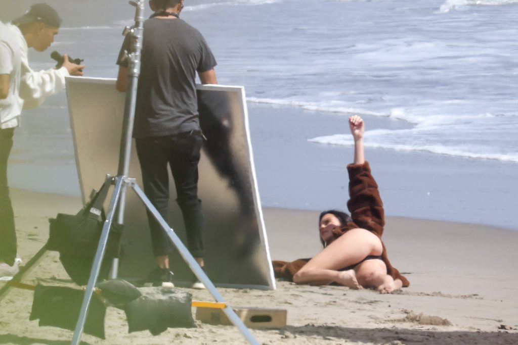 Smoldering Dark-Haired Hottie Kendall Jenner Shows Her Ass on the Beach gallery, pic 9