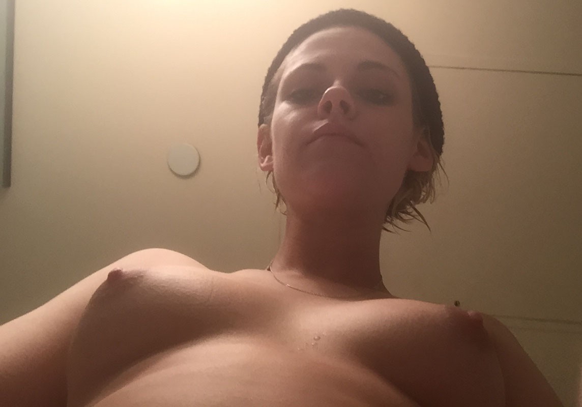 kristen stewart new leaked nude 29 pics from collection 2021 49d3073