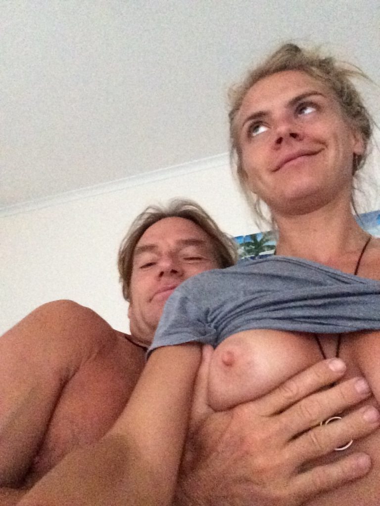 Eliza Coupe Fappening XXX: Leaked Pictures of Hot TV Actress Showing Her Boobs gallery, pic 2