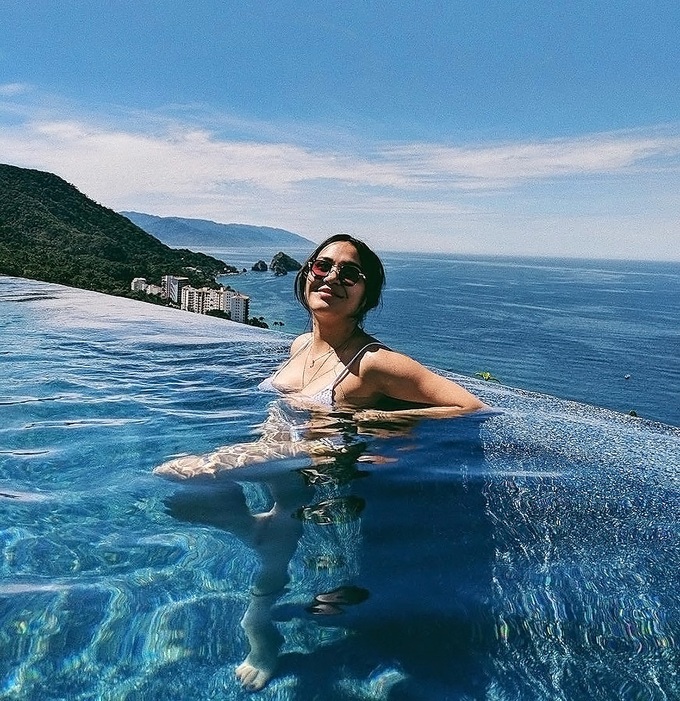 Stella Hudgens in simming pool