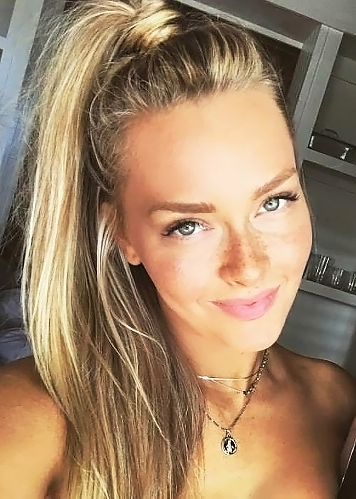 Camille Kostek hot selfie