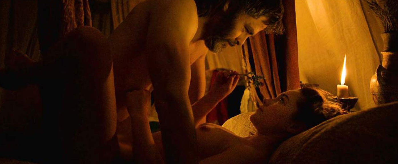 Florence Pugh nude sex scene outlawking