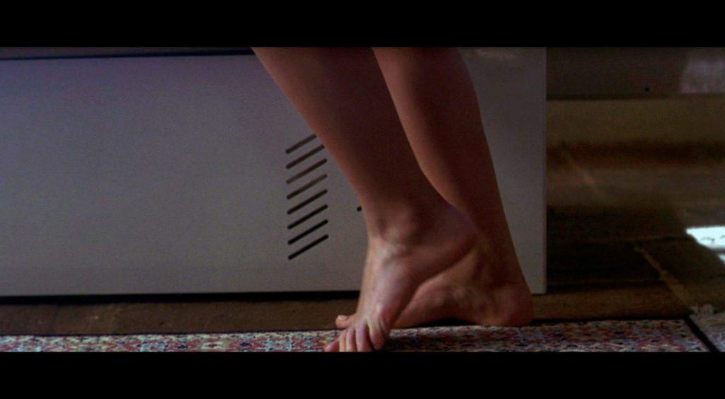 Jennifer Love Hewitt nude topless hot feet sexy ScandalPost 35 1024x564 optimized