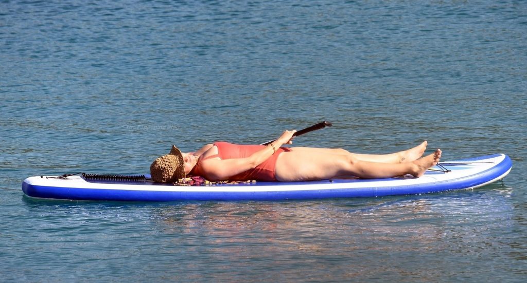 Katy Perry nude naked sexy topless hot bikini31 1024x551 optimized