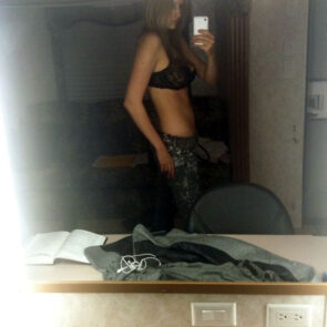 Leelee Sobieski nude hot topless bikini feet tits ass ScandalPost 20 295x295 optimized
