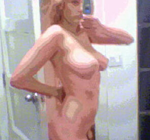 Leelee Sobieski nude hot topless bikini feet tits ass ScandalPost 4 295x276 optimized