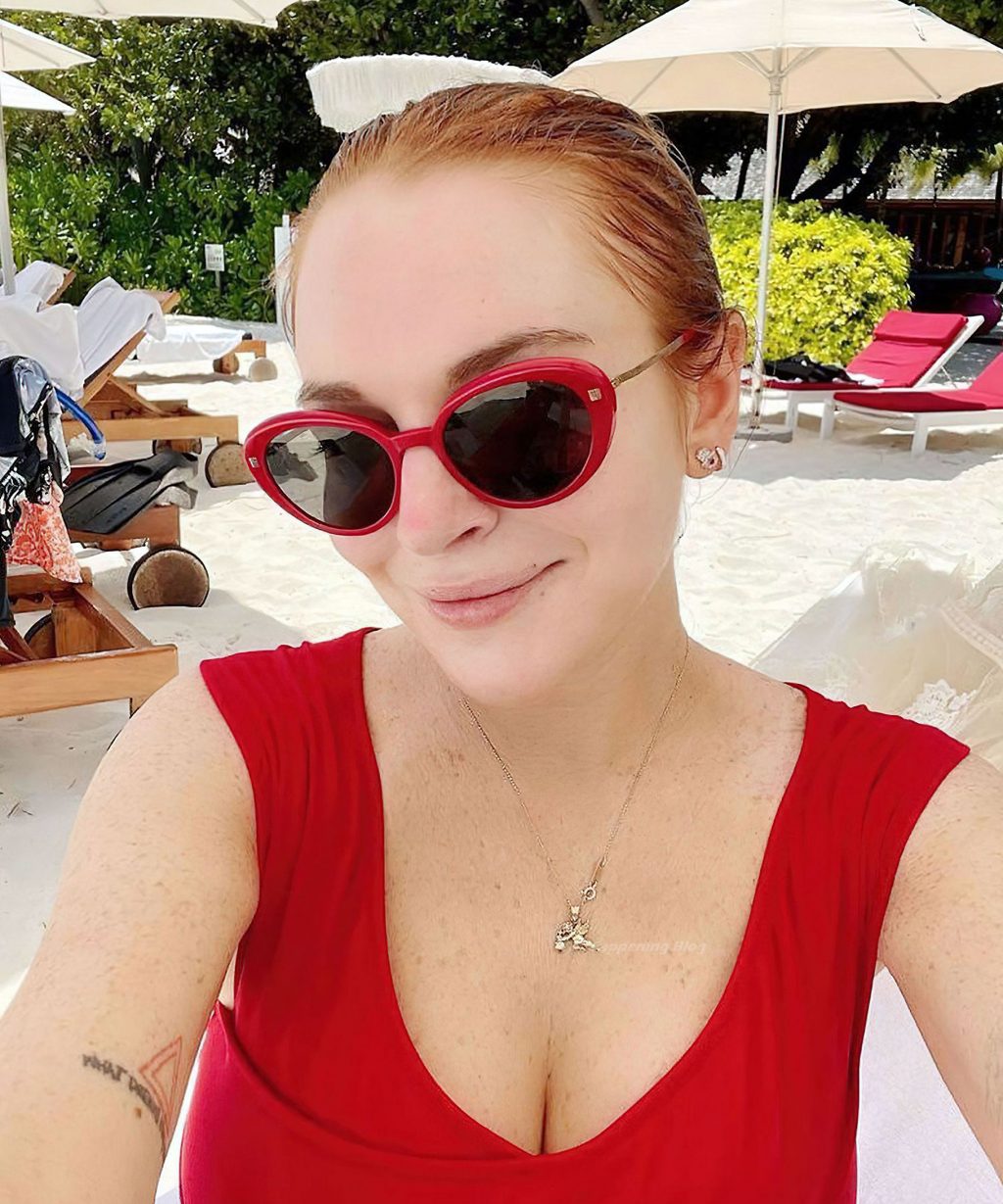 Lindsay Lohan nude sextape bikini feet ass tits pussy redhead new bikini ScandalPost 4 1024x1229 optimized