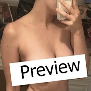 Maisie Williams Nude Naked Porn 17 295x295 optimized