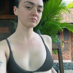 Maisie Williams naked hot topless feet bikini new leaked ScandalPost 5 295x295 optimized