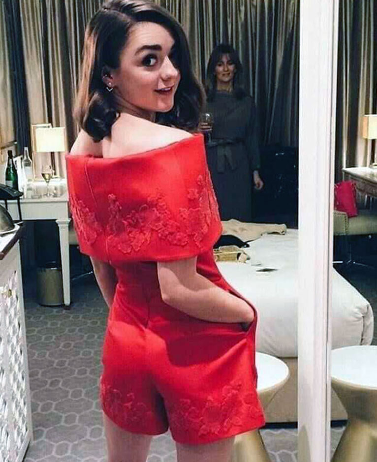 Maisie Williams nude sexy feet nipples pussy naked29 optimized