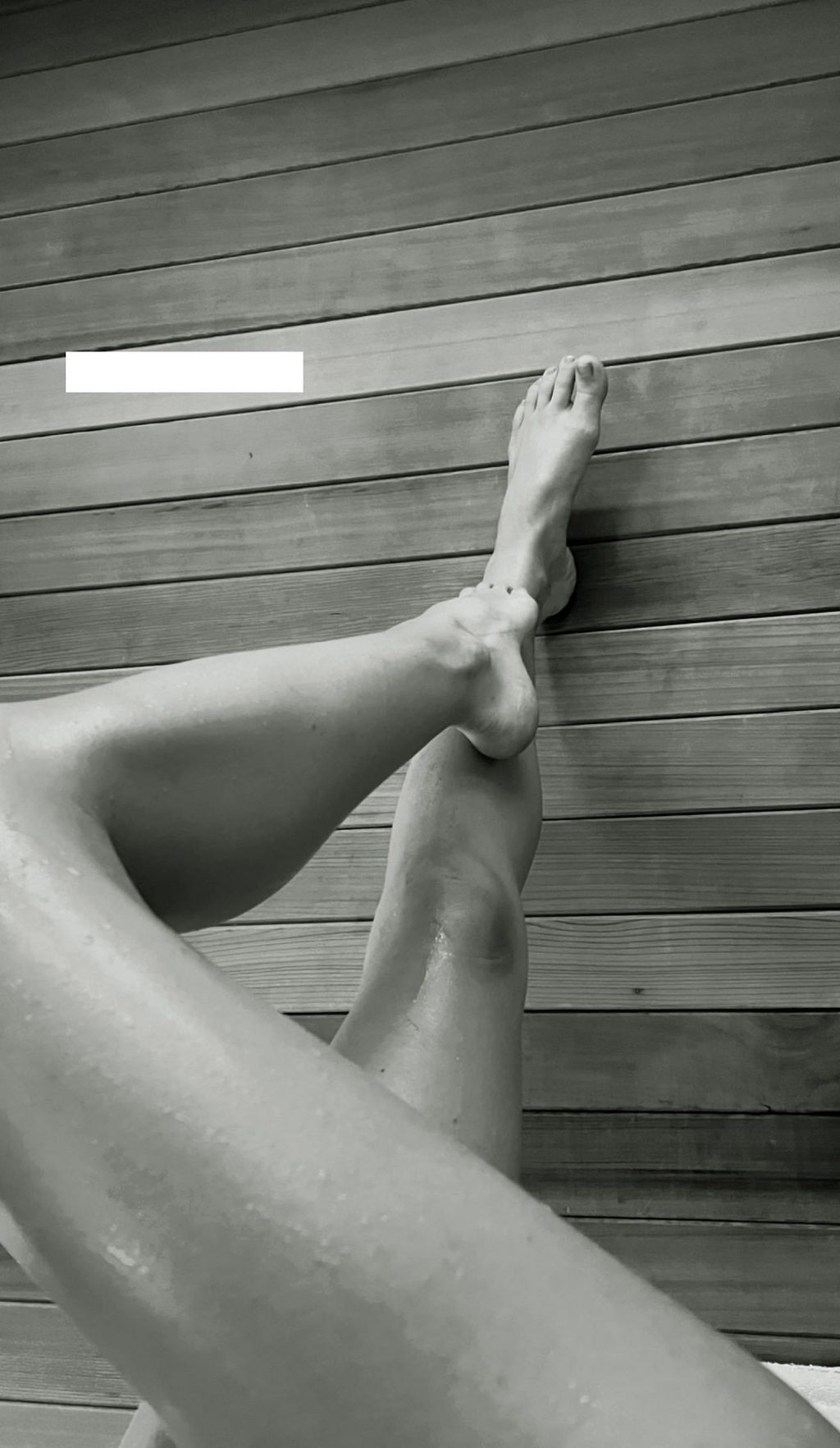 Alexis Ren naked feet hot bikini topless ScandalPost 45 1024x1764 optimized