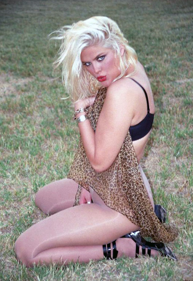 Anna Nicole Smith nude ass porn topless feet bikini ScandalPost 50 optimized