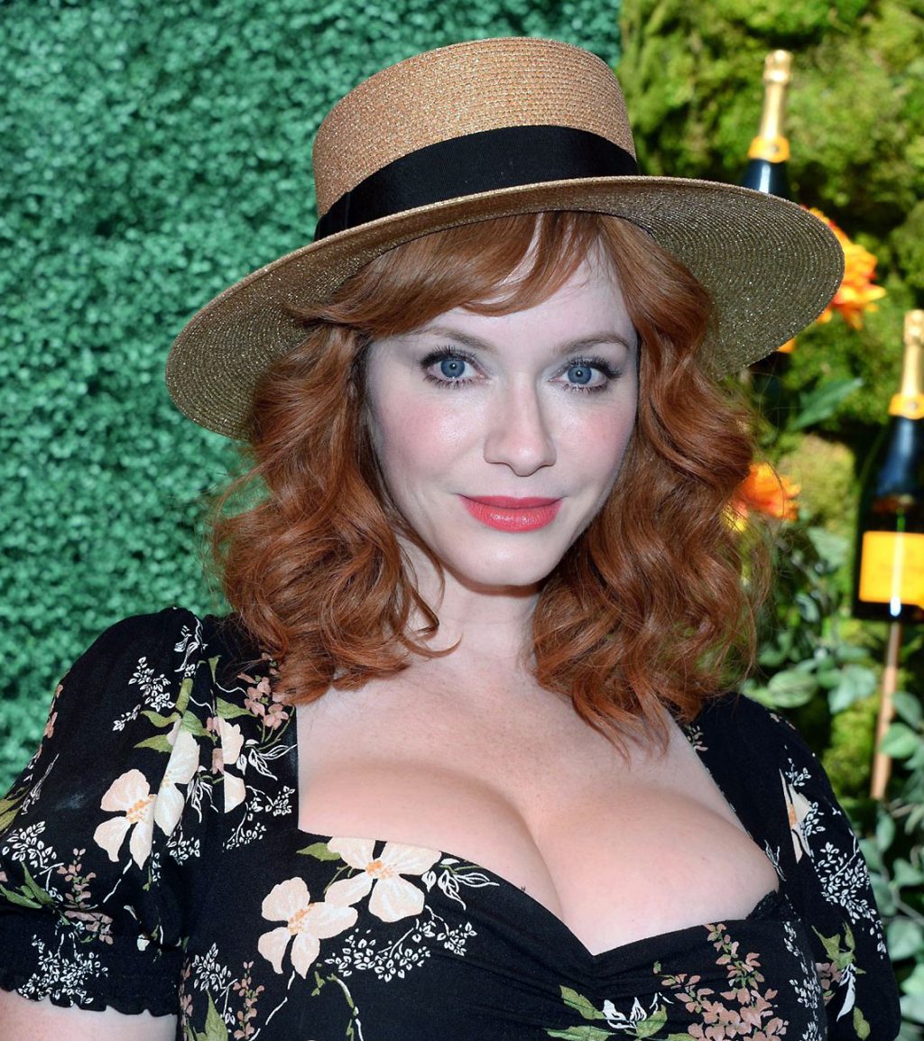 Christina Hendricks nude naked sexy topless hot cleavage5 1 1024x1154 optimized