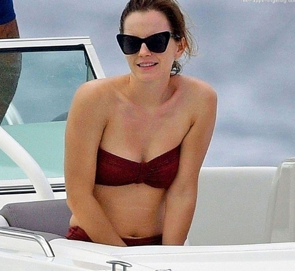 Emma Watson nude topless bikini ass tits pussy new ScandalPost 9 1024x941 optimized