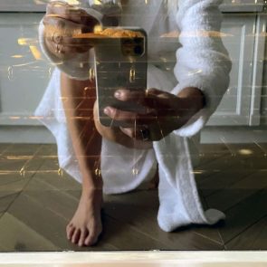 Gwyneth Paltrow nude topless sexy bikini feet ScandalPost 7 295x295 optimized