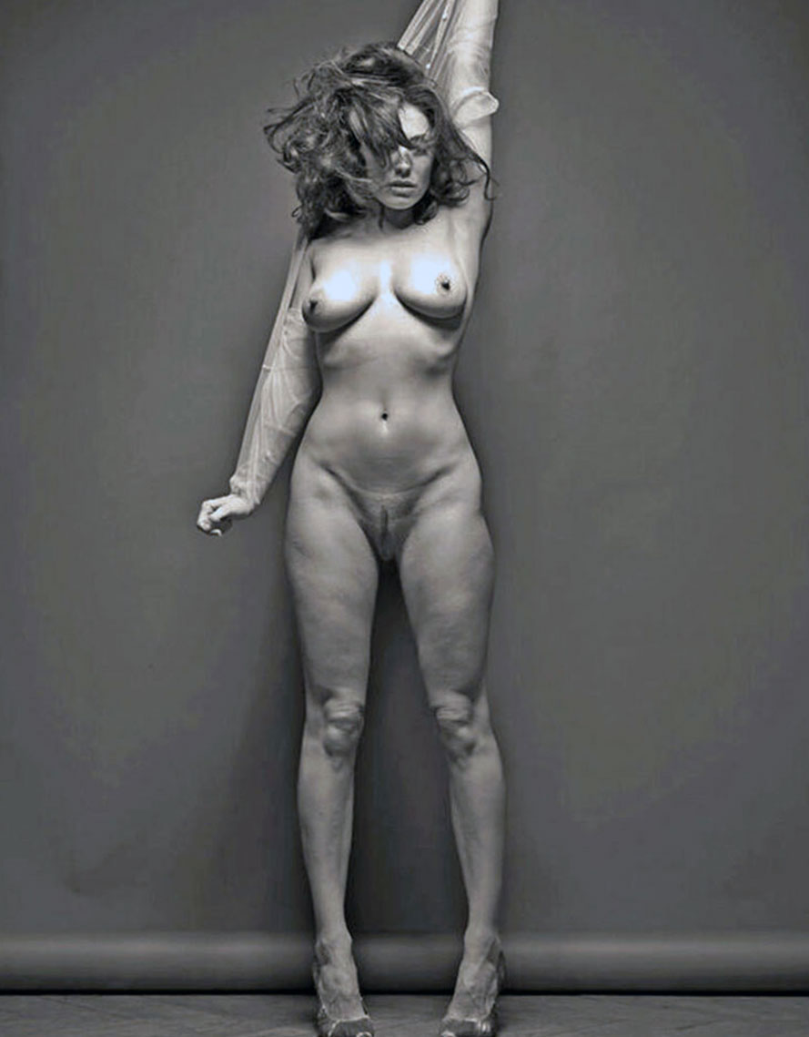Kelly Brook nude hot tits pussy ScandalPost 7 optimized