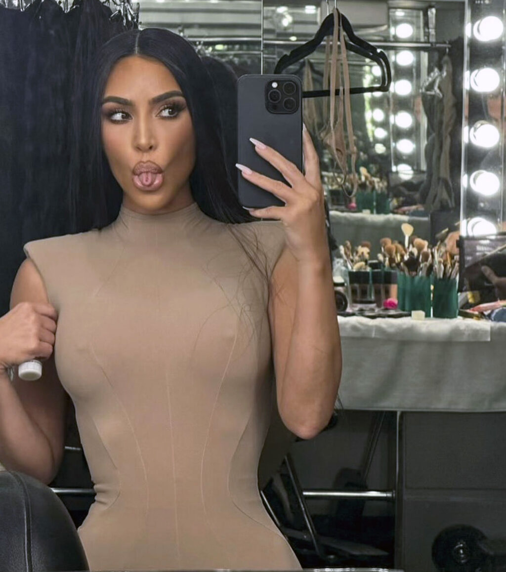 Kim Kardashian naked topless pokies tits ScandalPost 1 1024x1158 optimized