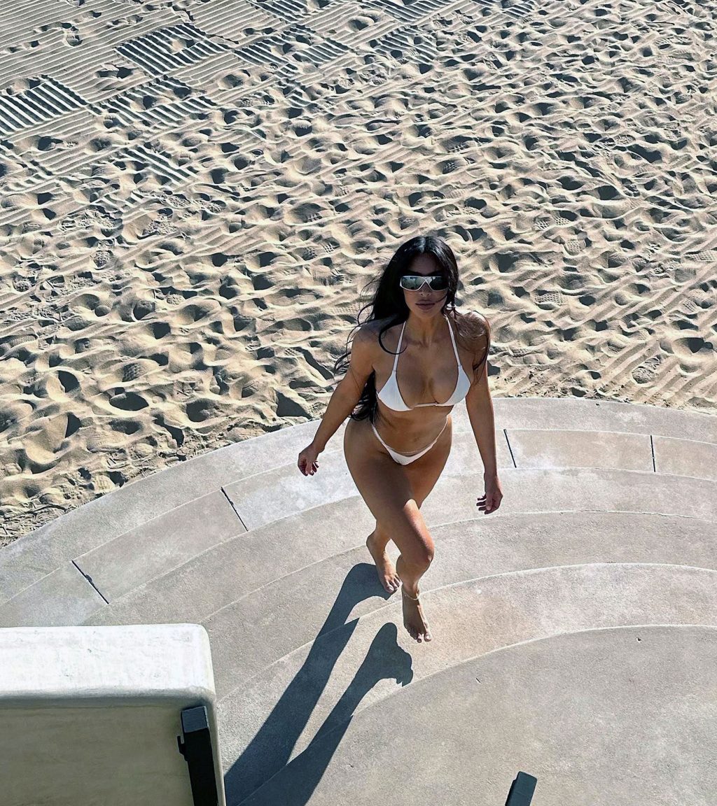 Kim Kardashian nude hot tits ass bikini ScandalPost 3 1024x1152 optimized