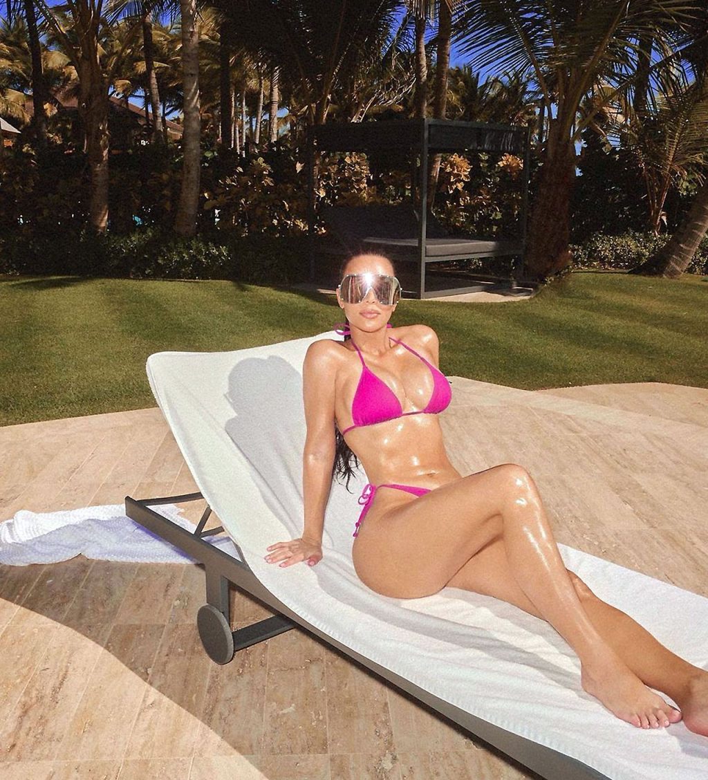 Kim Kardashian nude sexy bikini pink new blonde hot leaked ass pussy tits ScandalPost 2 1024x1128 optimized