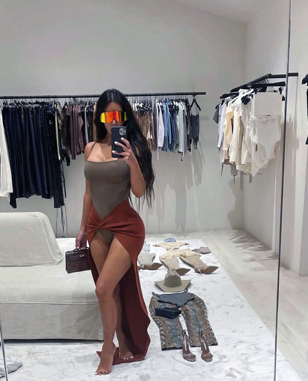 Kim Kardashian nude sexy topless hot naked bikini4 1024x1268 optimized