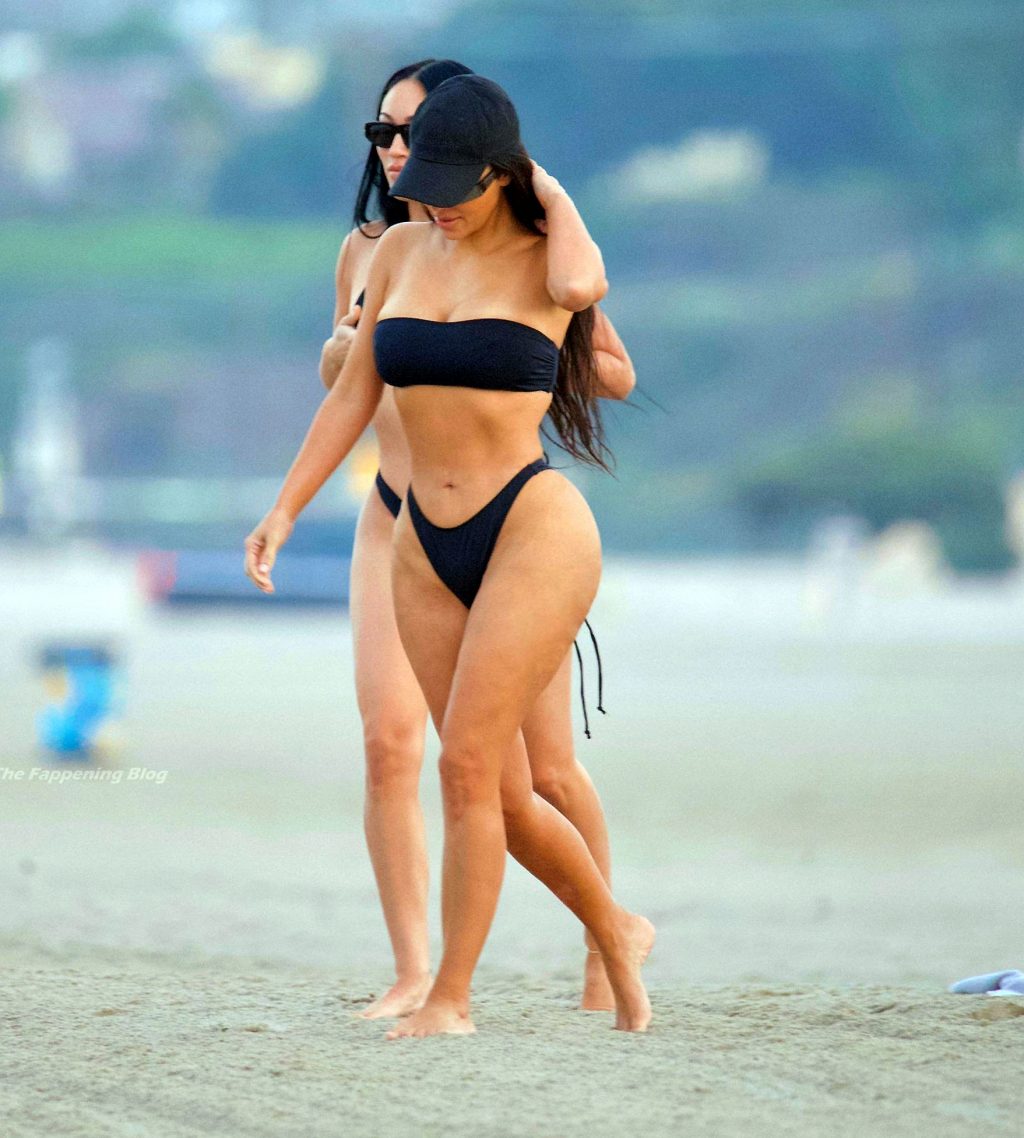 Kim Kardashian nude topless porn sexy bikini beach black ScandalPost 1 1024x1138 optimized