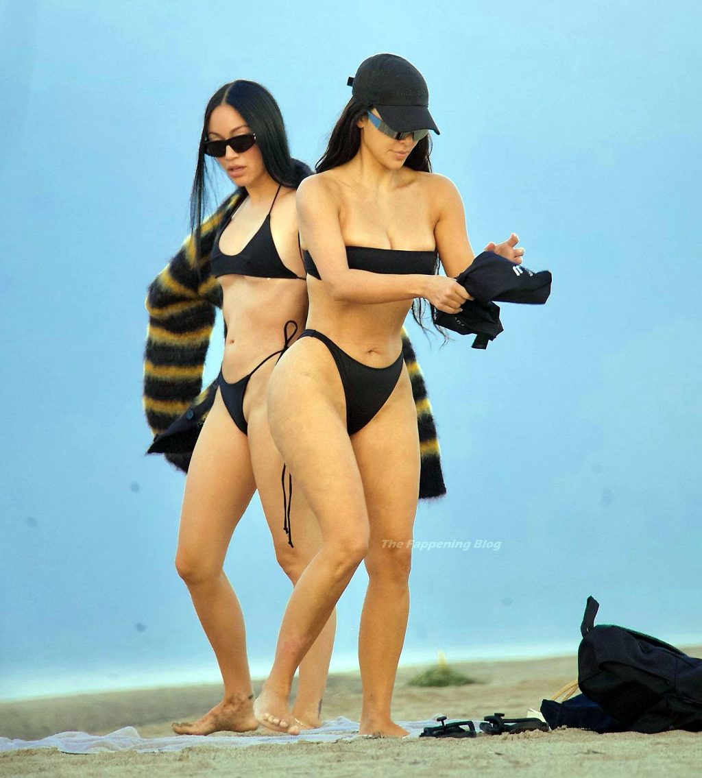 Kim Kardashian nude topless porn sexy bikini beach black ScandalPost 12 1024x1135 optimized