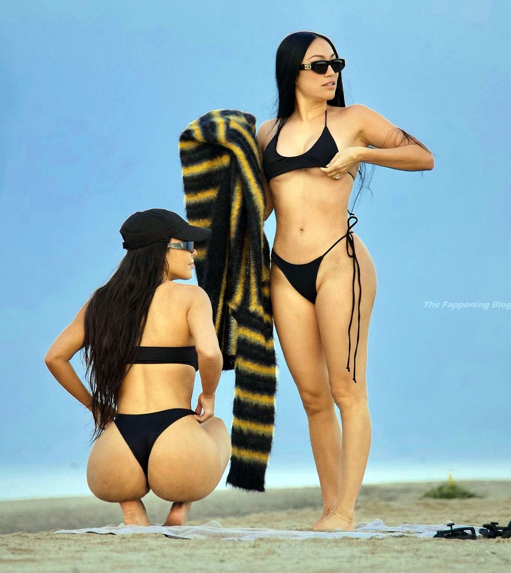Kim Kardashian nude topless porn sexy bikini beach black ScandalPost 6 1024x1147 optimized