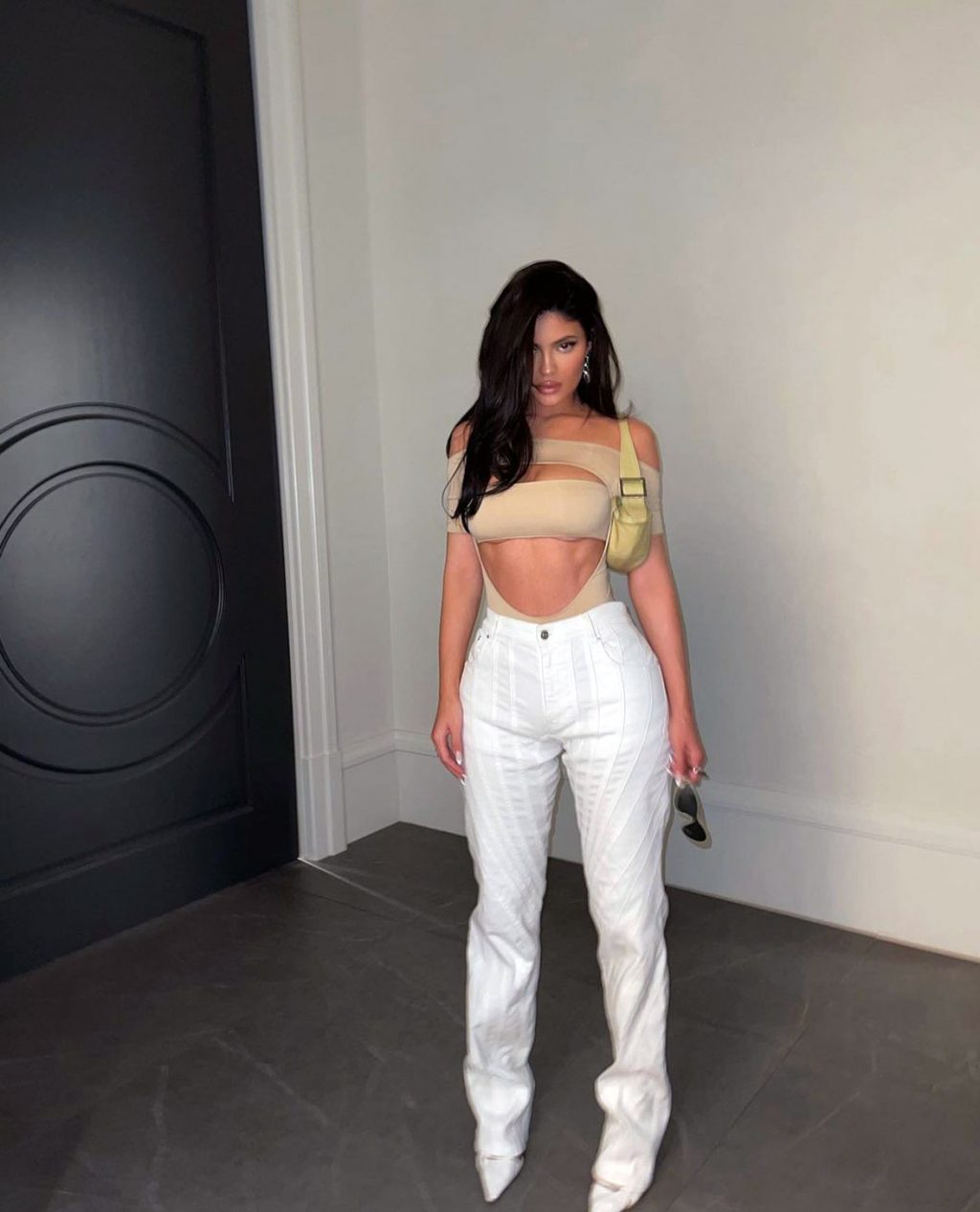 Kylie Jenner nude topless bikini cleavage sexy hot20 1024x1266 optimized
