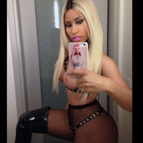 Nicki Minaj nude titis topless ScandalPost 15 295x295 optimized