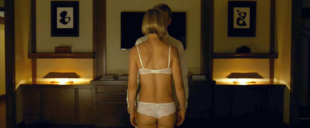 Rosamund Pike nude sexy 35 optimized