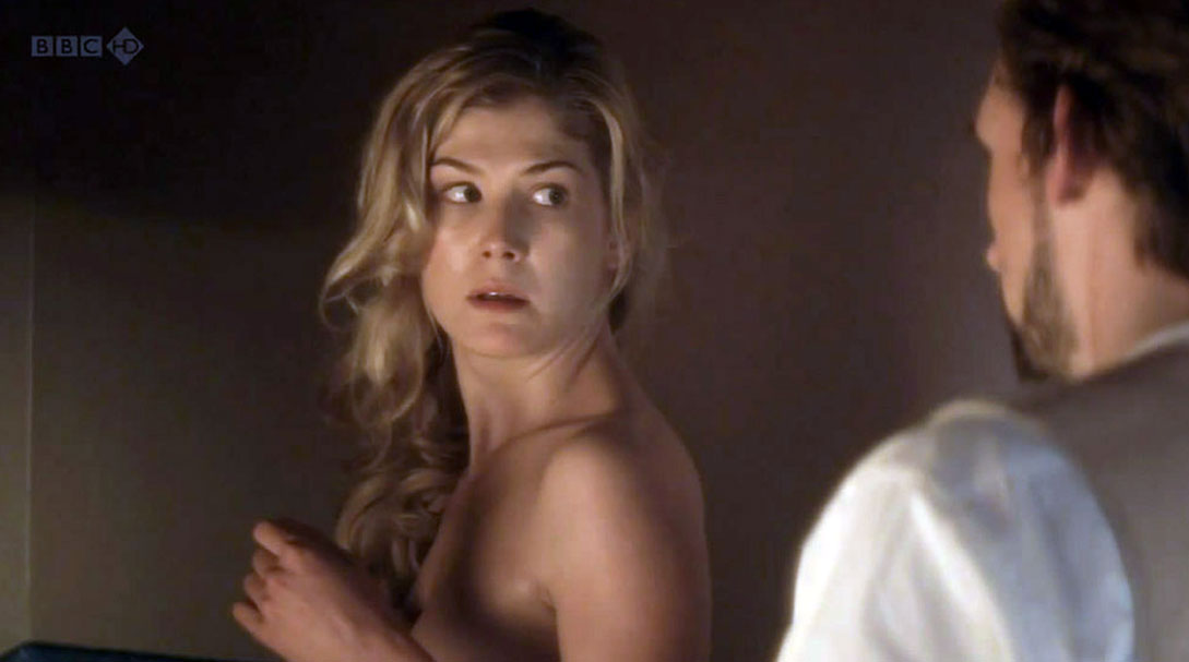 Rosamund Pike nude sexy 98 optimized