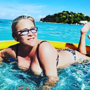 Samantha Fox nude sextape bikini ass topless new ScandalPost 63 295x295 optimized