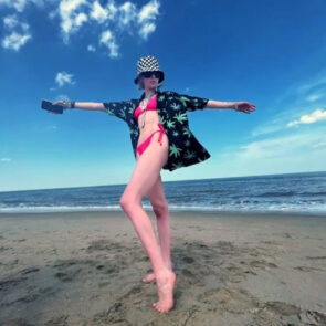 Taylor Momsen naked sexy topless feet bikini ScandalPost 26 295x295 optimized