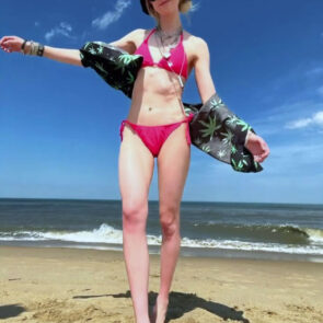 Taylor Momsen naked sexy topless feet bikini ScandalPost 27 295x295 optimized