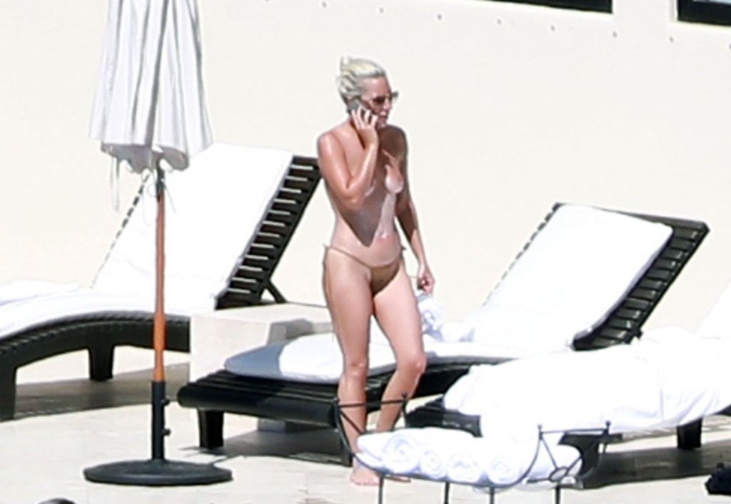 Lady Gaga nude sexy topless cleavage nipples10 2 1024x707 optimized